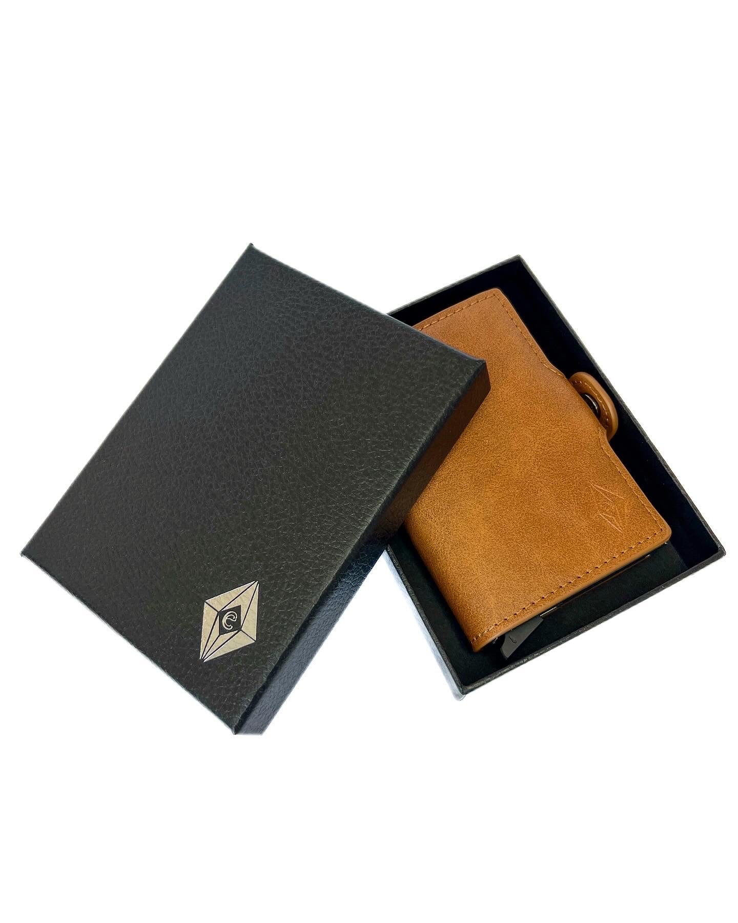 Card holder double camel. RFID