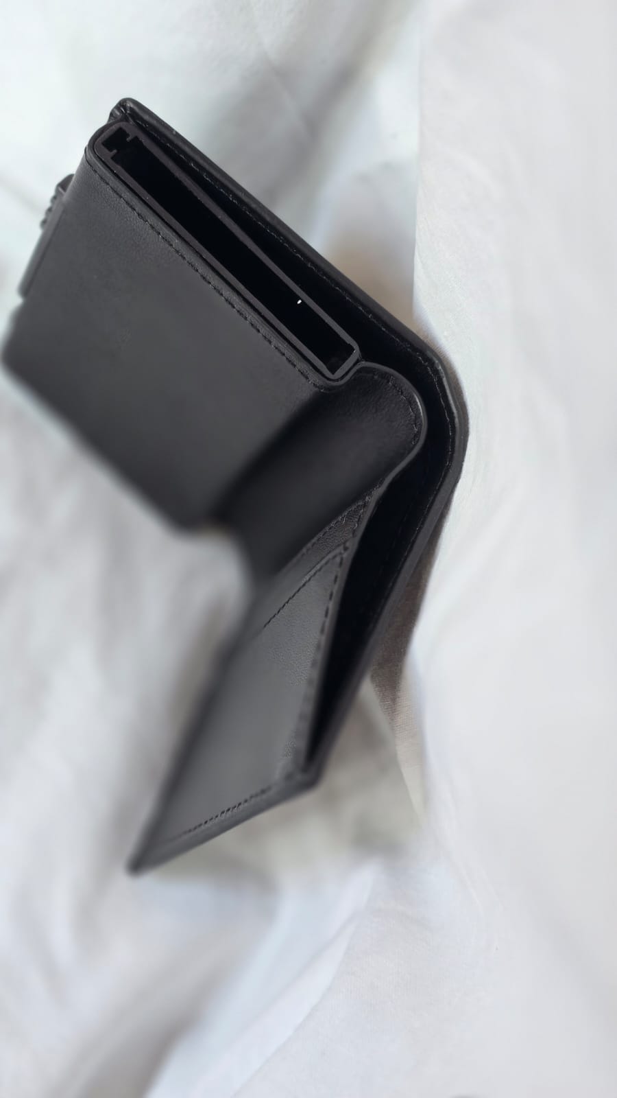 Card holder. Koza. RFID
