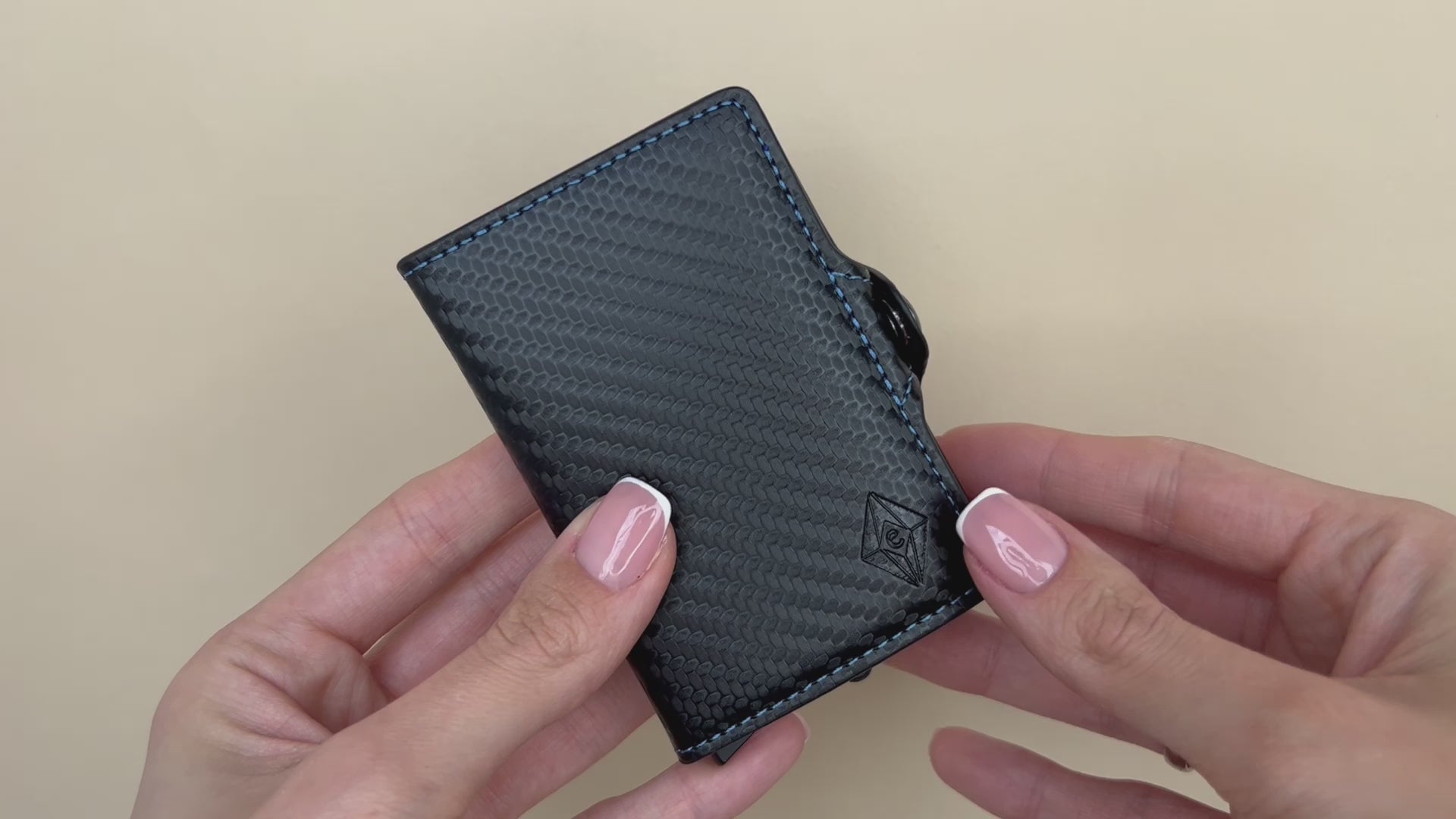 Drzac kartica zip karbon plavi. RFID